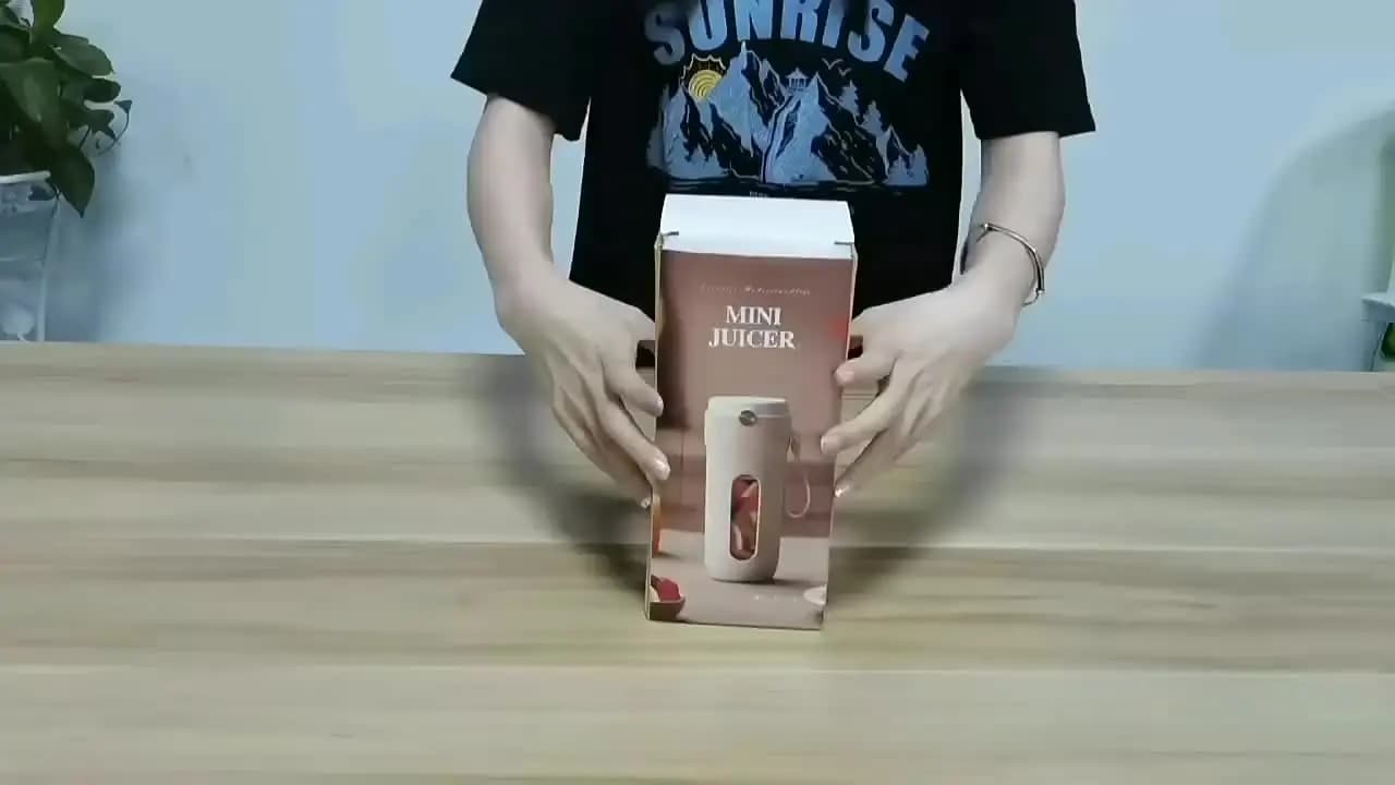 新款易操作榨汁杯 小型便携USB榨汁机 电动迷你多功能榨汁机 可充电厨房烹饪